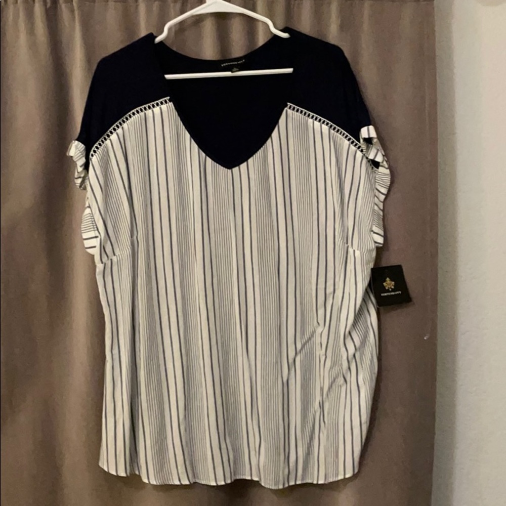 Stitch fix navy and white mixed material top- NWT